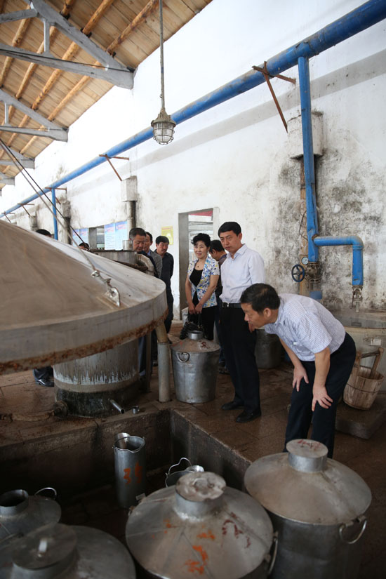 省社科联开展党的群众路线教育实践活动赴灌南“三解三促”剪影